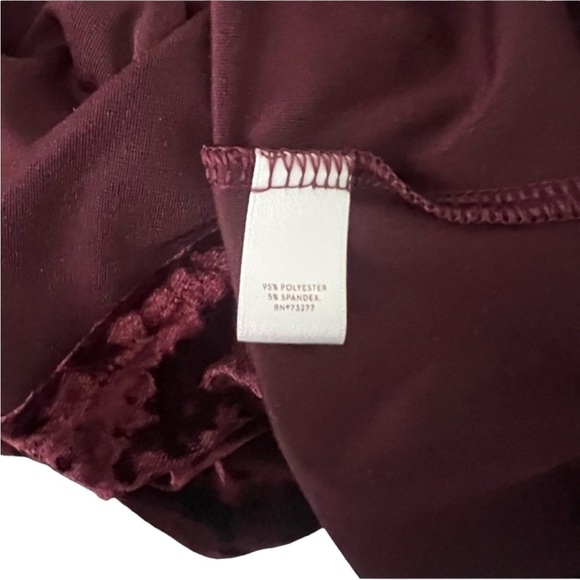 NWOT Lauren Conrad Runway Cold Shoulder Maroon Velvet Top - Size XS - Picture 10 of 11